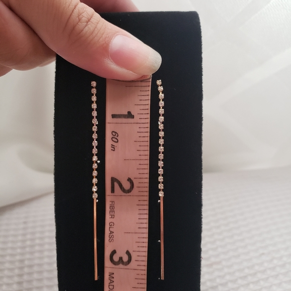 Studded Dangling earrings - Picture 2 of 2